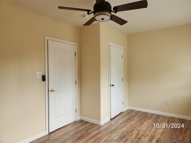 Building Photo - 703 N Avenue B