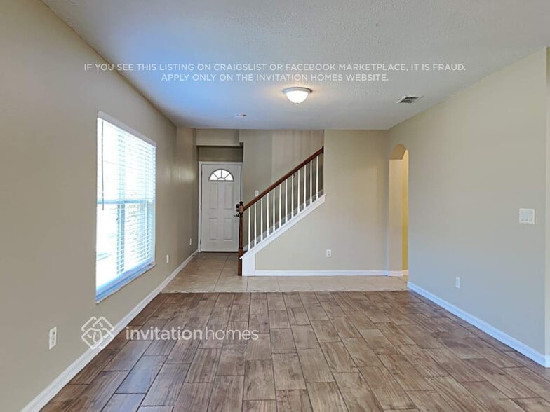 Building Photo - 15142 Quailmoor St