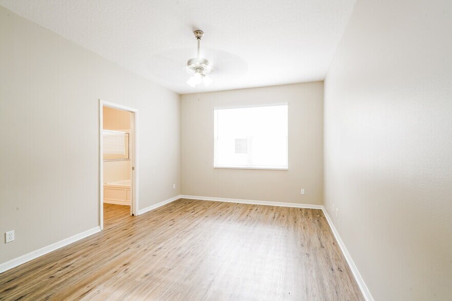 Building Photo - 2525 Deer Forest Dr