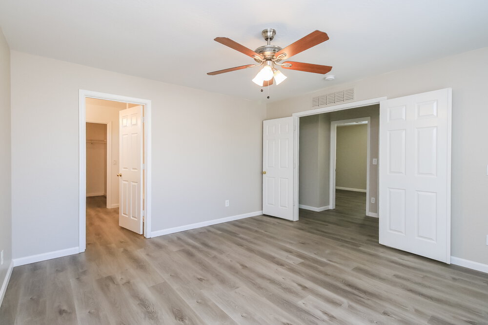 Building Photo - 3206 S Justin Dr