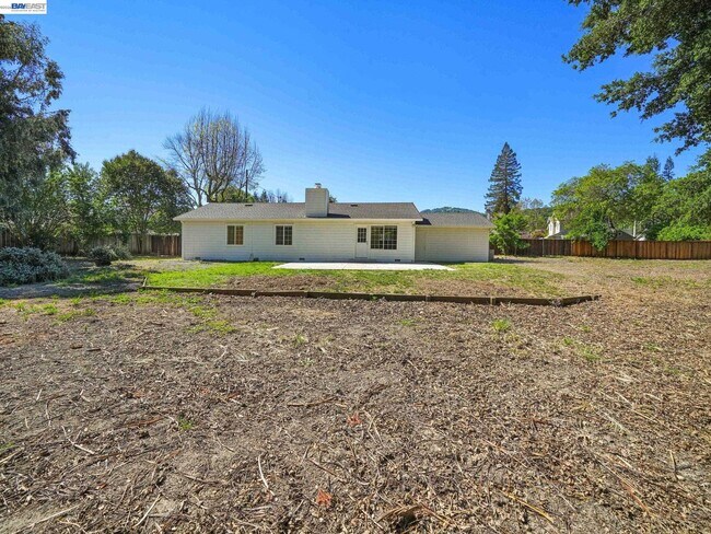 Building Photo - 72 Orchard Ct