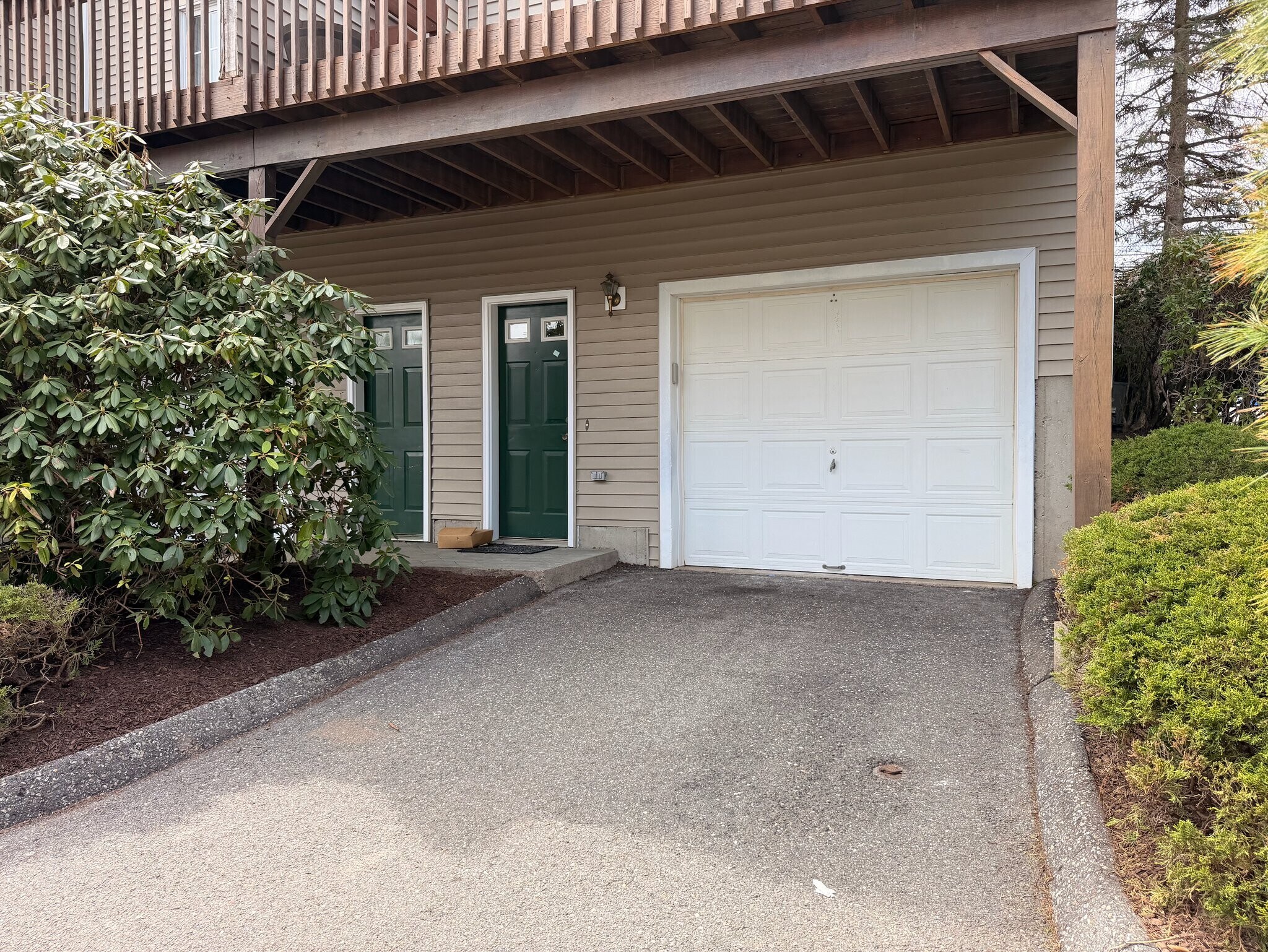 Building Photo - 39 Coram Rd