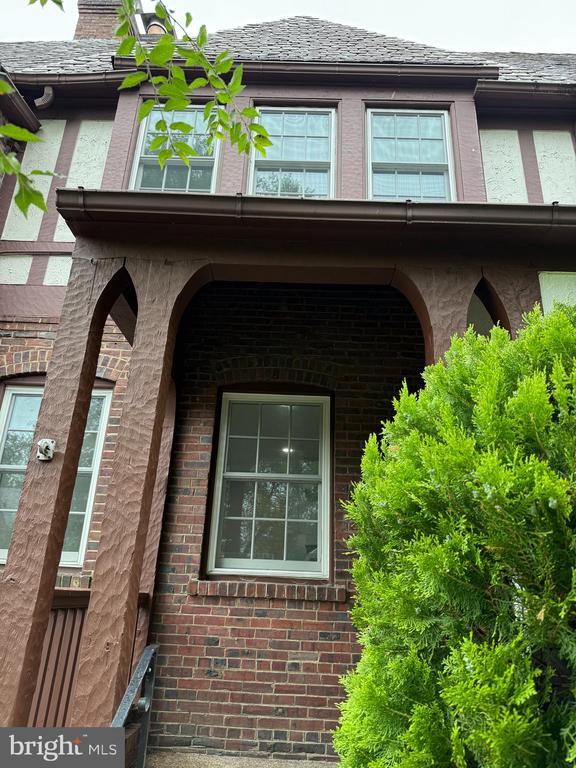 Building Photo - 4413 Volta Pl NW