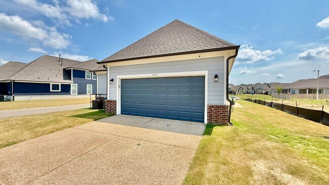 Building Photo - 5695 Pleasant Pk Pl