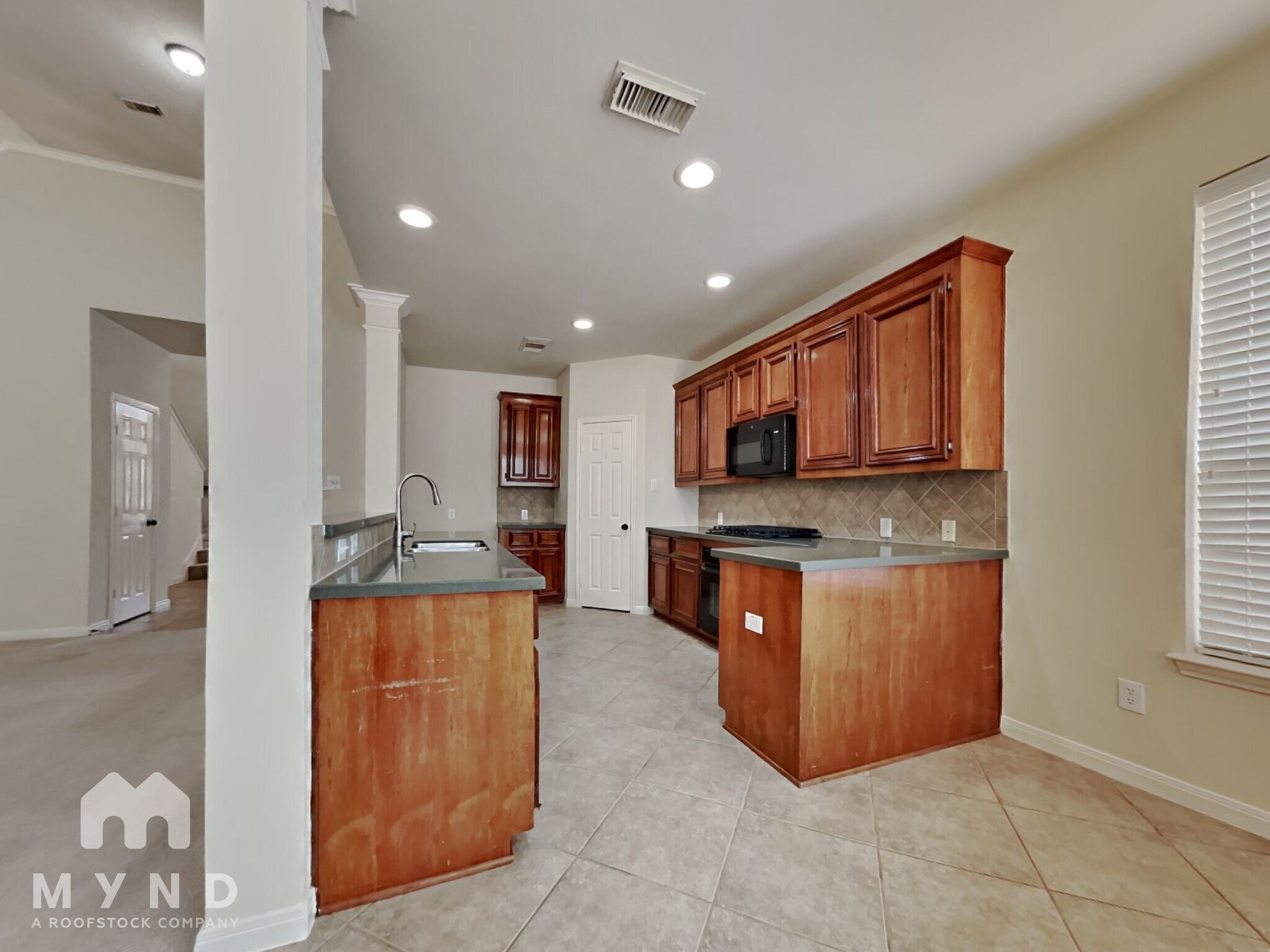 Building Photo - 28306 Peper Hollow Ln