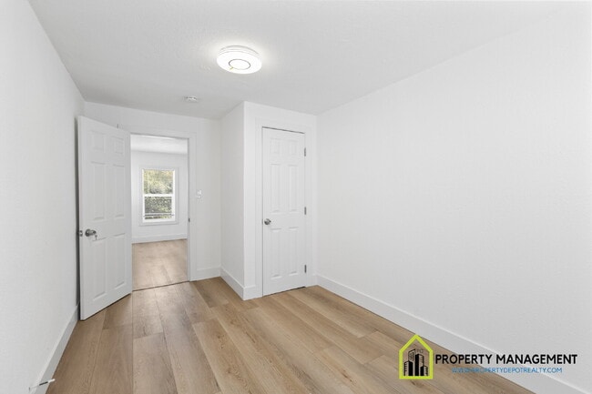 Building Photo - Charming 2-Bedroom Retreat in Sacramento – Gated w/Large yard