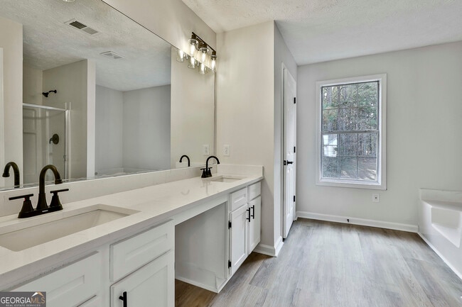 Building Photo - 76 Championship Ct