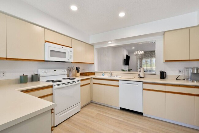 Building Photo - 187 Desert Falls Cir