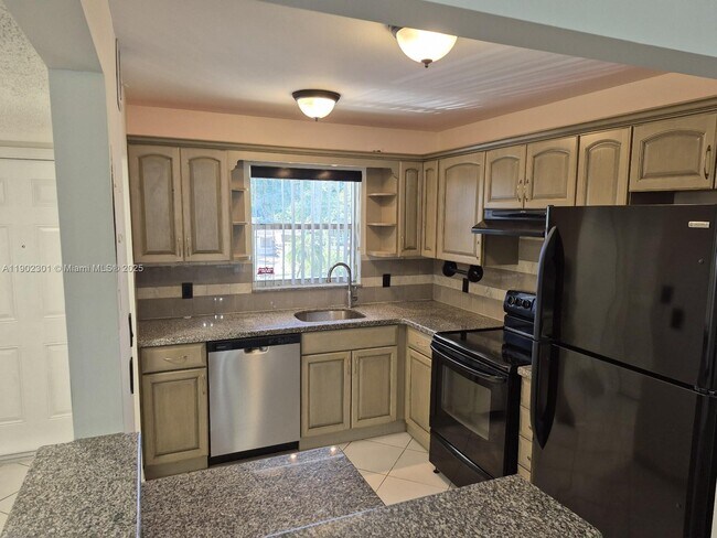 Building Photo - 5100 SW 64th Ave