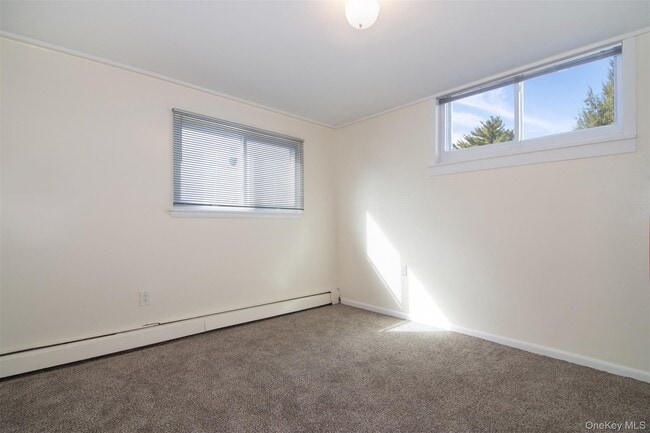 Building Photo - 15 N Buckhout St