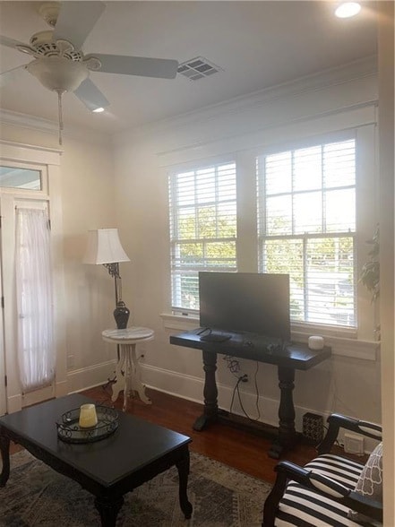 Building Photo - 3910 Canal St