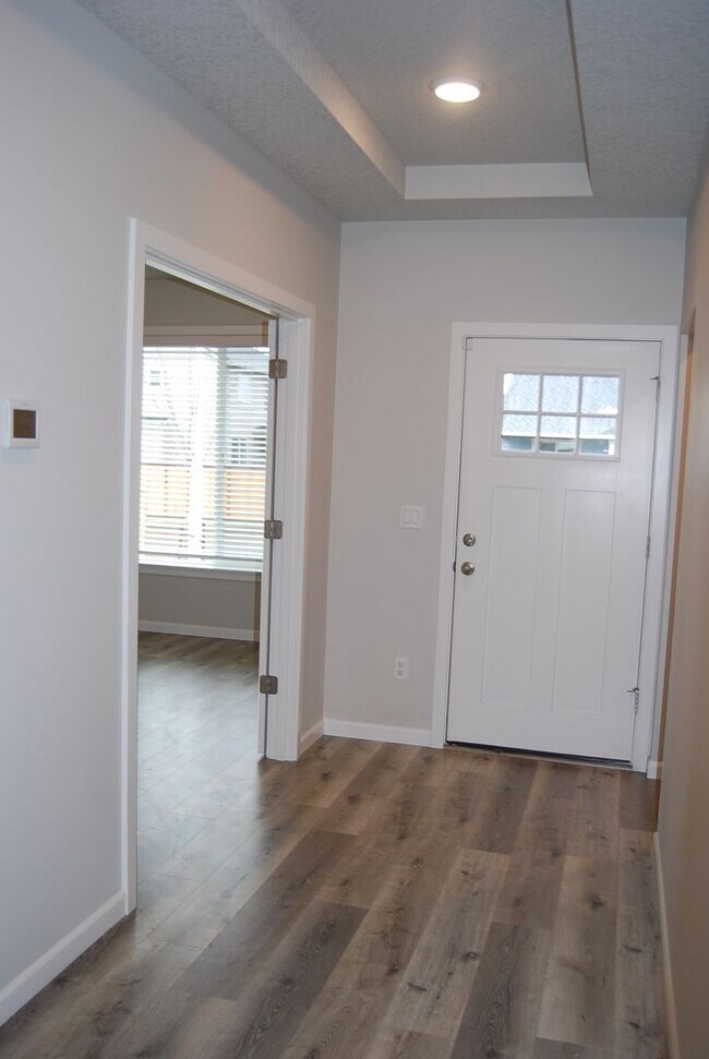 Building Photo - 4 Bedroom 2.5 Bath Home Carlton OR