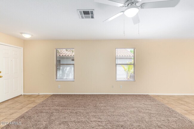 Building Photo - 15005 W Ventura St