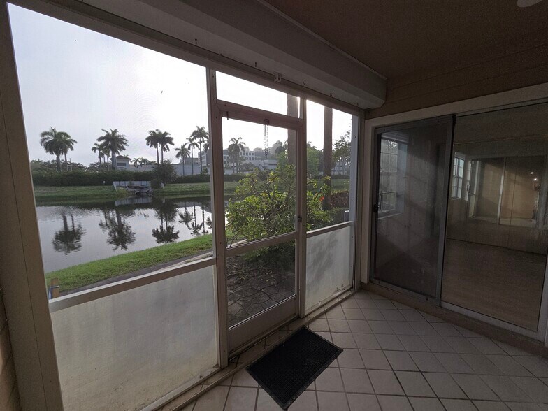 Building Photo - 5305 Buckhead Cir