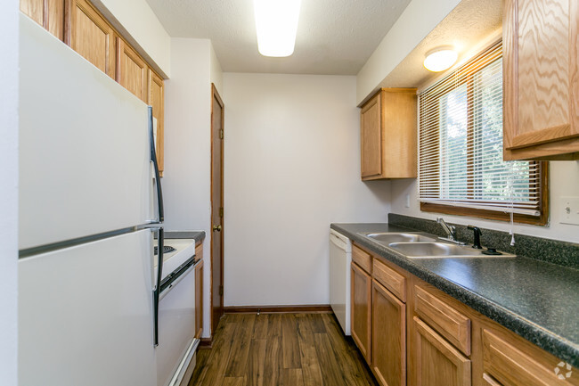 Interior Photo - Greenfield Knoll Apartments