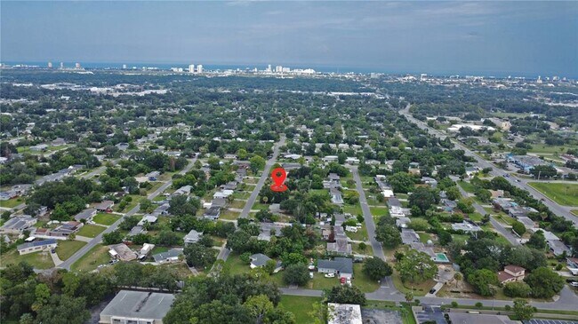 Building Photo - 1311 Hillcrest Dr
