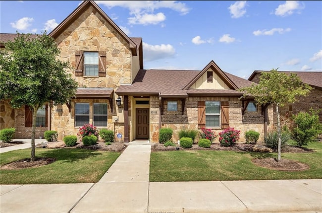 Building Photo - 3207 Papa Bear Dr