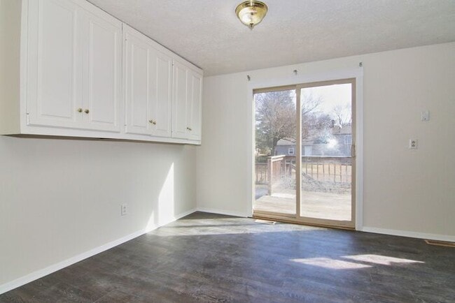 Building Photo - Nicely Updated Home