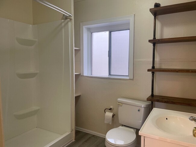 Building Photo - Make Brisbane your home!