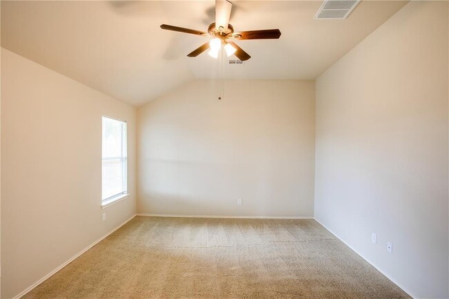 Building Photo - 1200 Rainbow Parke Dr