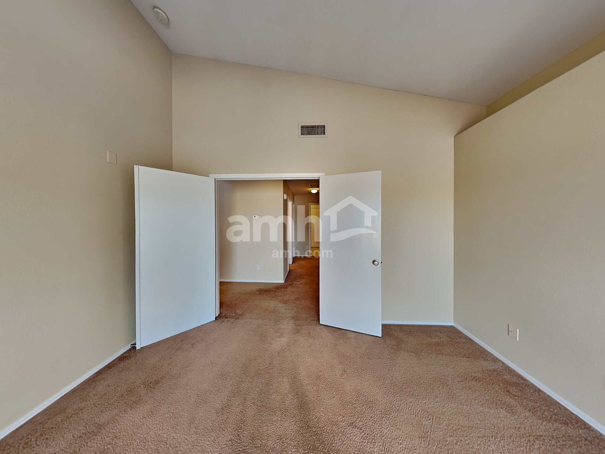 Building Photo - 5501 N 103rd Dr