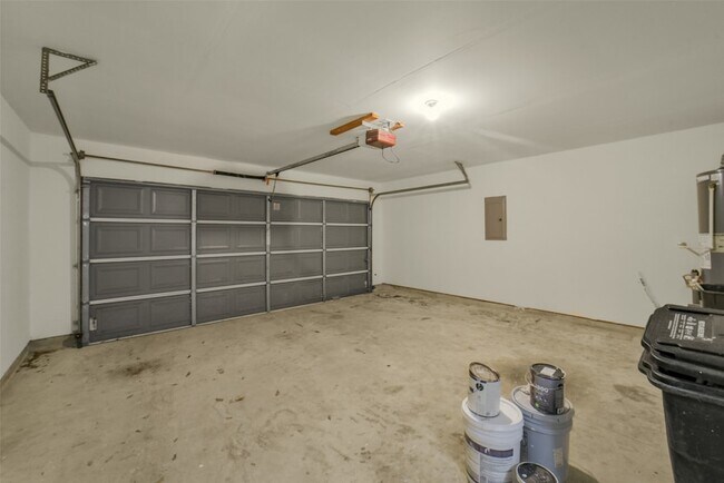 Building Photo - 21007 Terrace View Dr