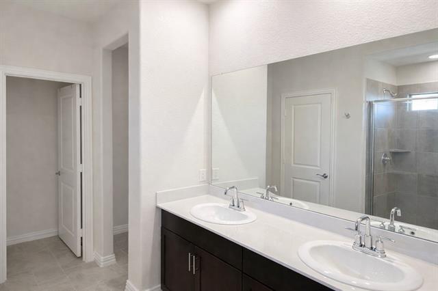 Building Photo - 600 Cedar Springs Dr