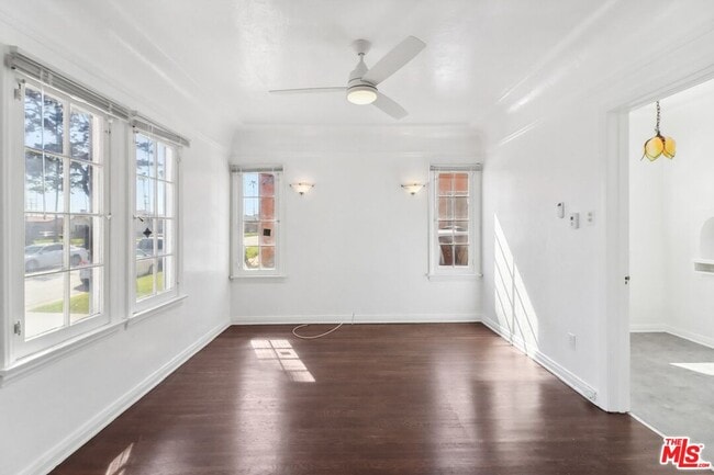 Building Photo - 3815 57th St