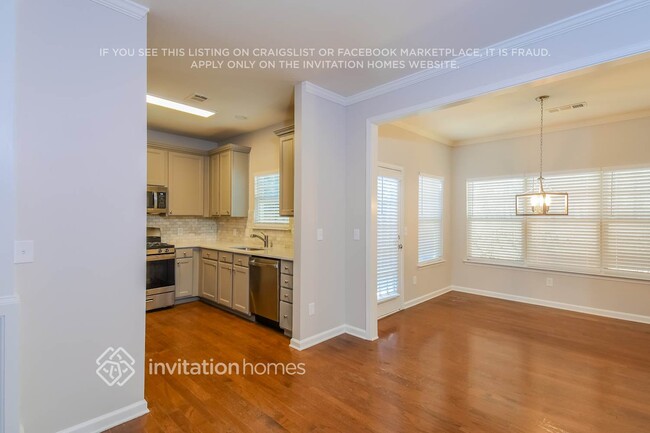 Building Photo - 1717 Hedgestone Ct