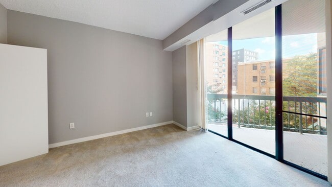 Building Photo - 3D Virtual Tour: https://my.matterport.com...
