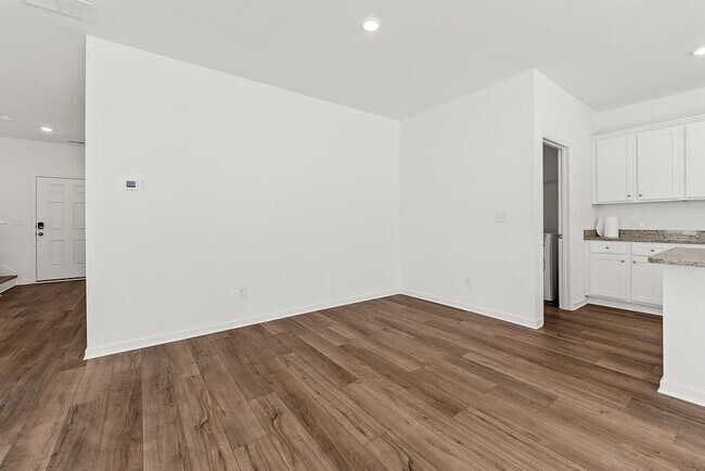 Building Photo - 103 Dewitt Dr