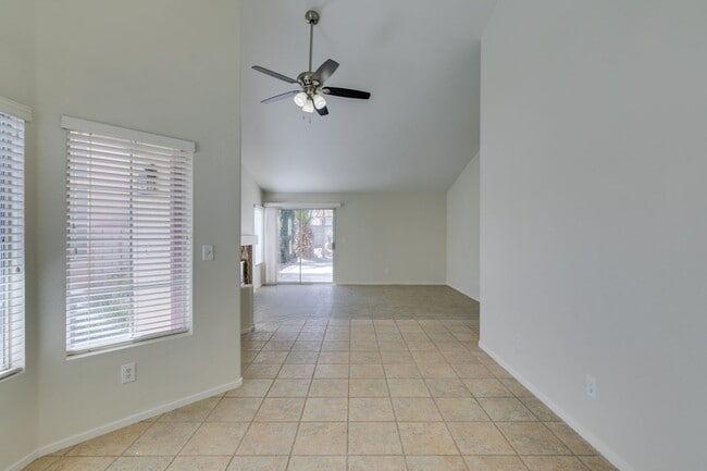 Building Photo - Cozy 3 bedroom single story house in Green Valley