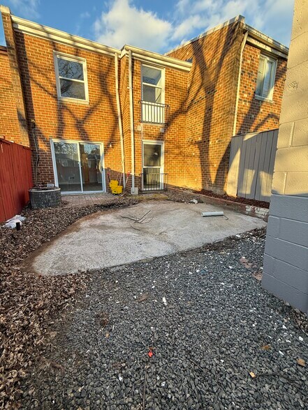 Building Photo - 238 Stevenson Sq