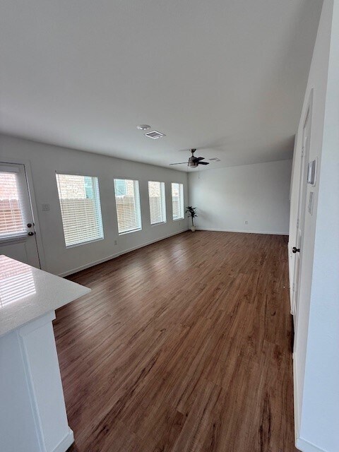 Building Photo - 3049 Pensacola Dr