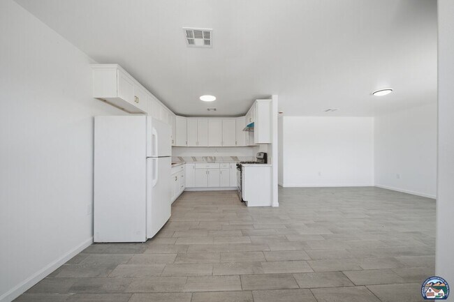 Building Photo - 1077 Wozencraft St