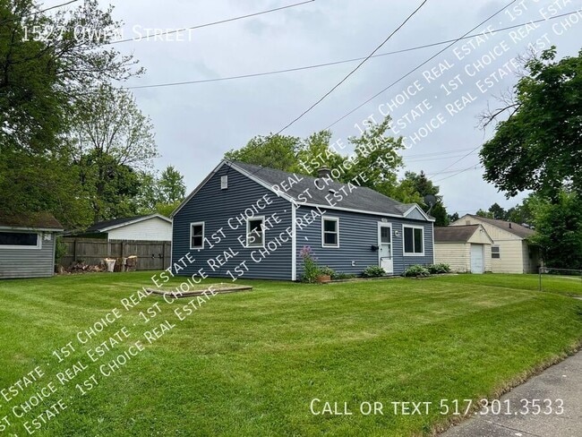 Building Photo - 1527 Owen St