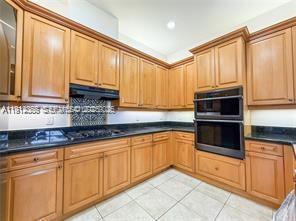 Building Photo - 1621 Diplomat Dr