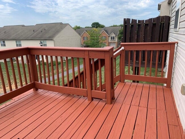 Building Photo - 6443 Creekbend Dr