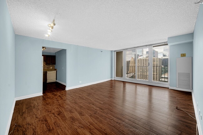 Building Photo - 200 N Dearborn St
