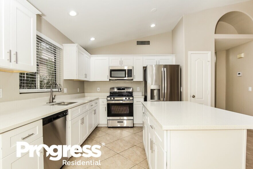 Building Photo - 20015 N 22nd Pl