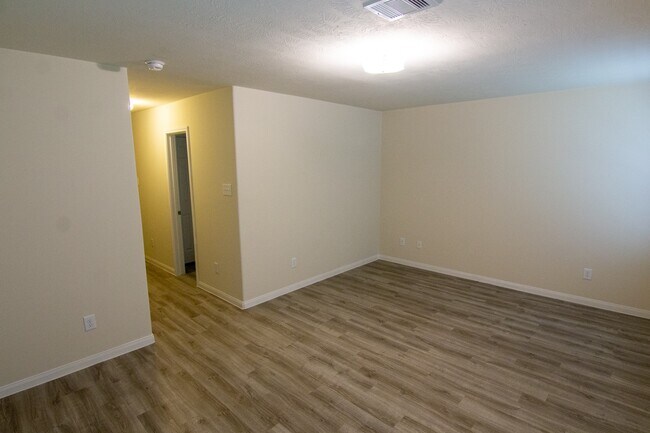Building Photo - 12411 Gemma Ln