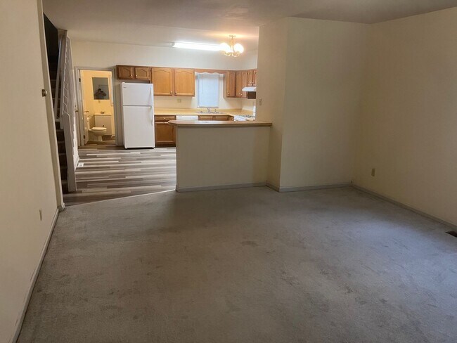 Building Photo - 1605 Hinkson Ave