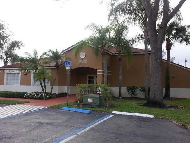 Building Photo - 1198 Lake Terry Dr