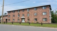 Building Photo - 130 Woodglen Dr