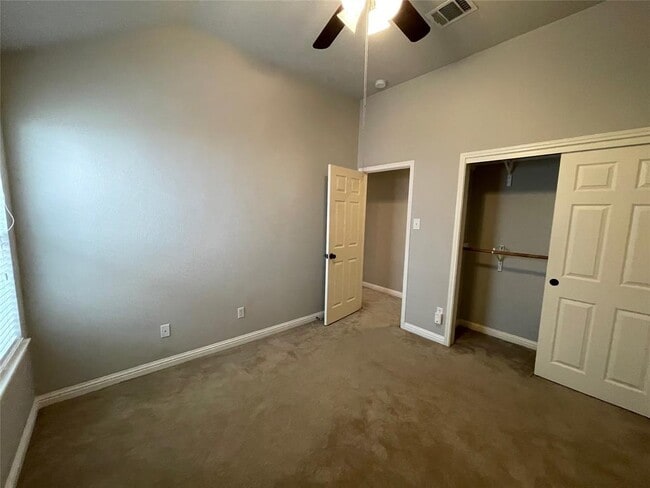 Building Photo - 10025 Mount Rainier Dr