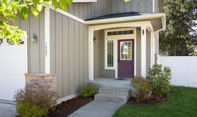 Building Photo - Spacious 4-Bedroom Home in Coeur d’Alene