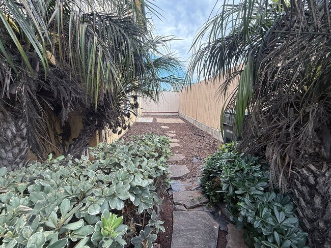 Building Photo - 3BR / 2.5BATH Imperial Beach Home | Private Yard & Attached 2-Car Garage