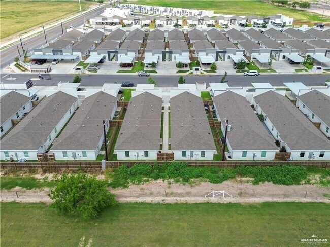 Building Photo - 3301 S Colt Ln