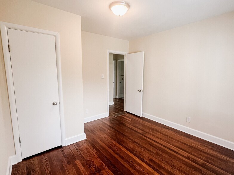 Building Photo - 117 Richeson Dr