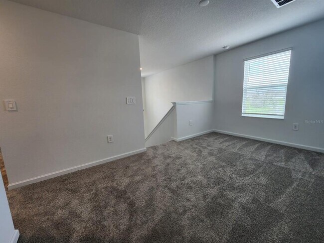 Building Photo - 1622 Reservoir Pl